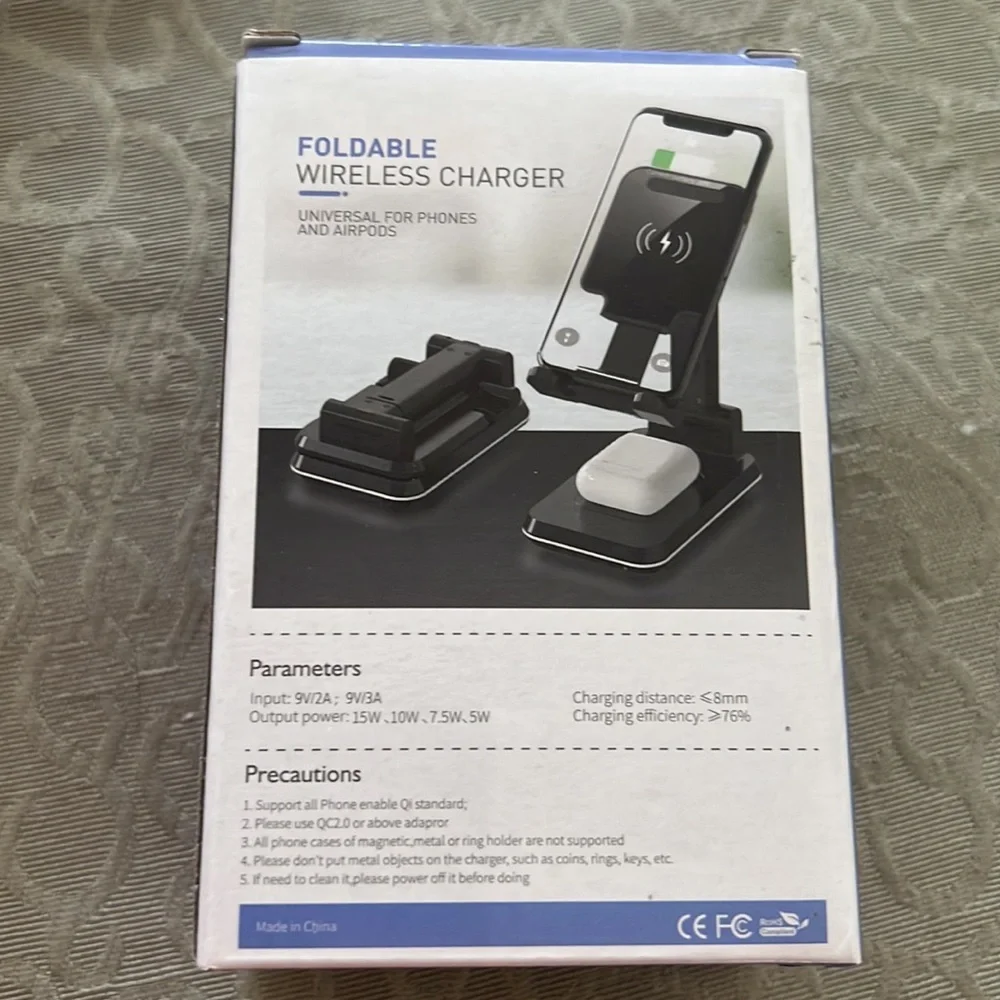 Small Foldable Wireless Charger